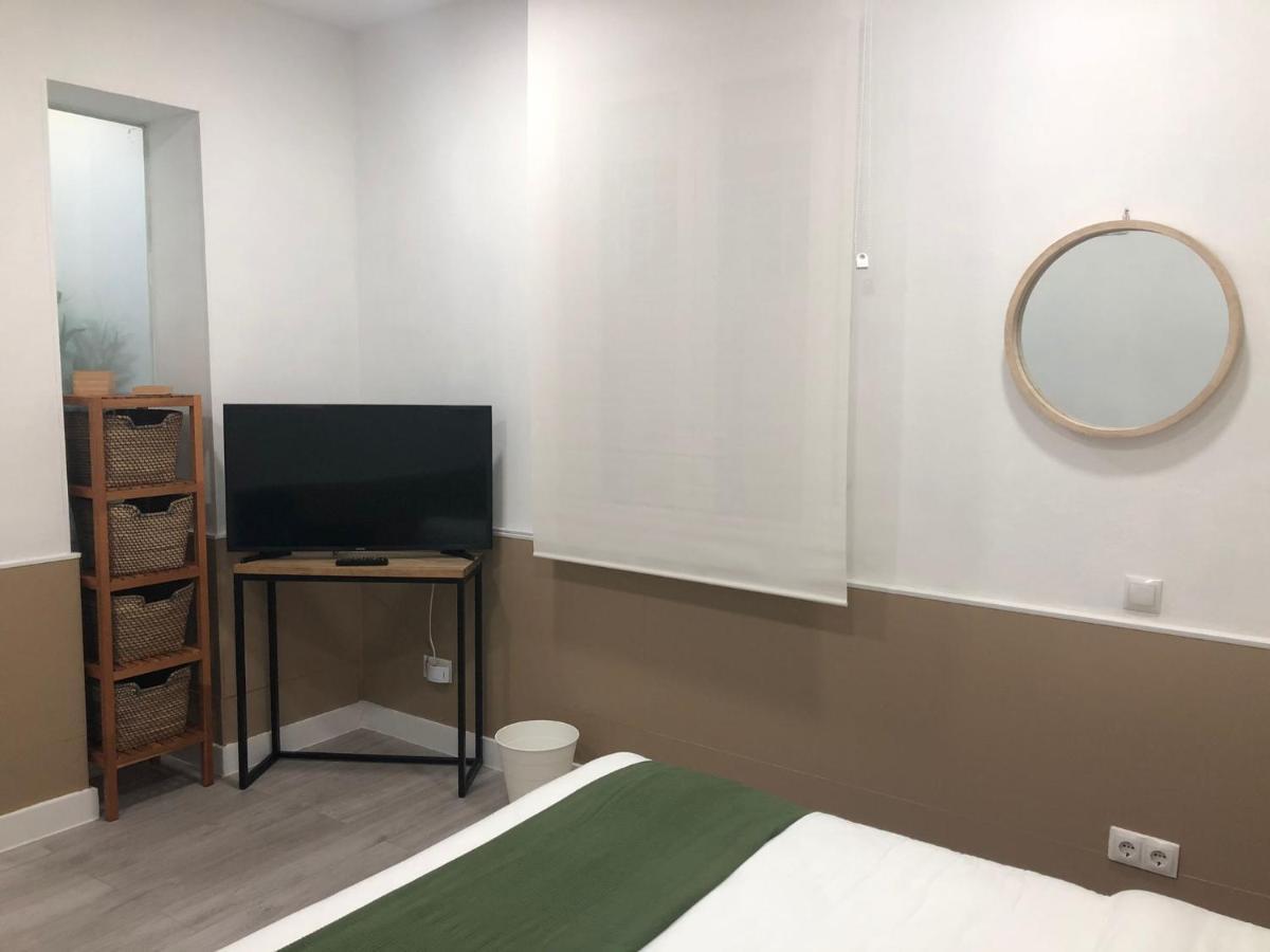 Hola Rooms Madrid Bagian luar foto