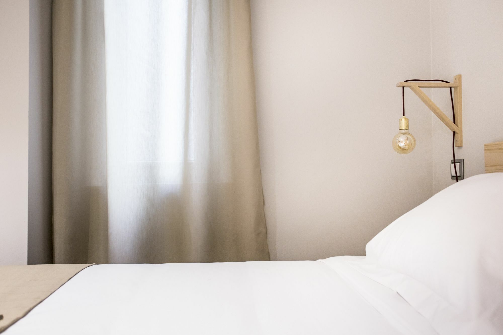 Hola Rooms Madrid Bagian luar foto
